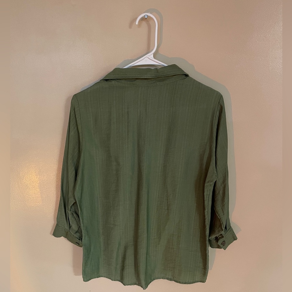 Green button down shirt - Picture 3 of 3
